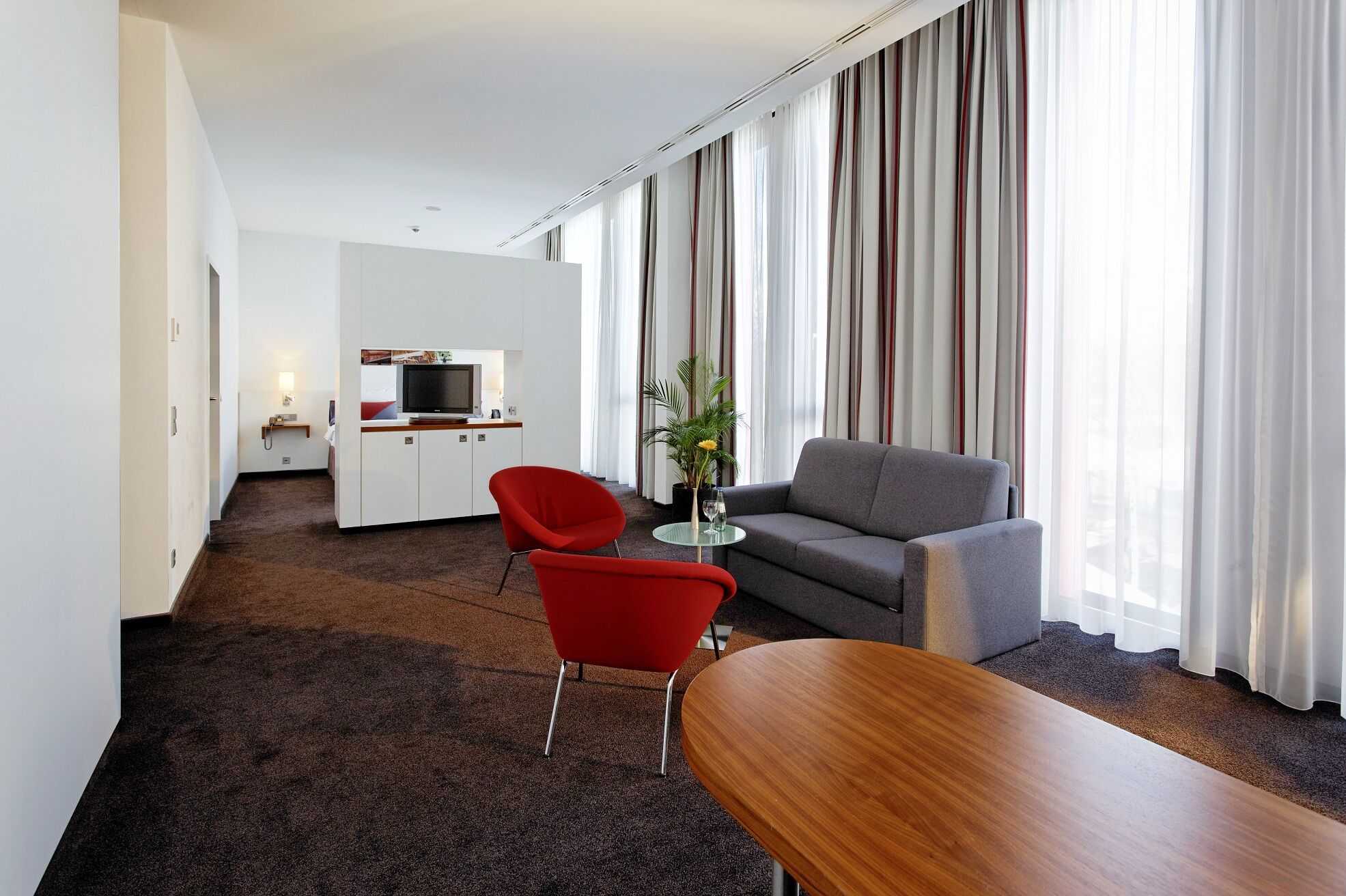 Hilton Garden Inn Stuttgart Neckarpark Екстериор снимка